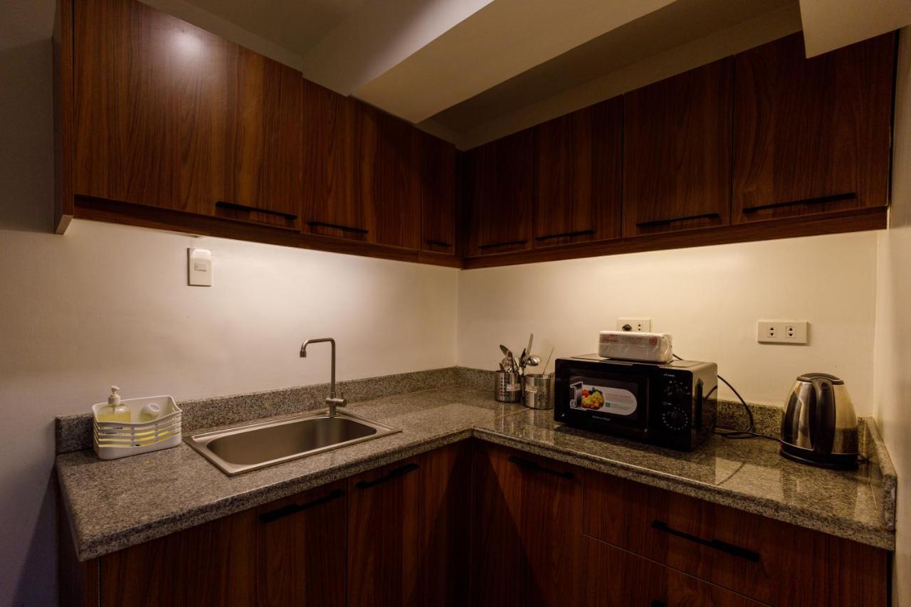 מנילה 5880 Enriquez Residences מראה חיצוני תמונה
