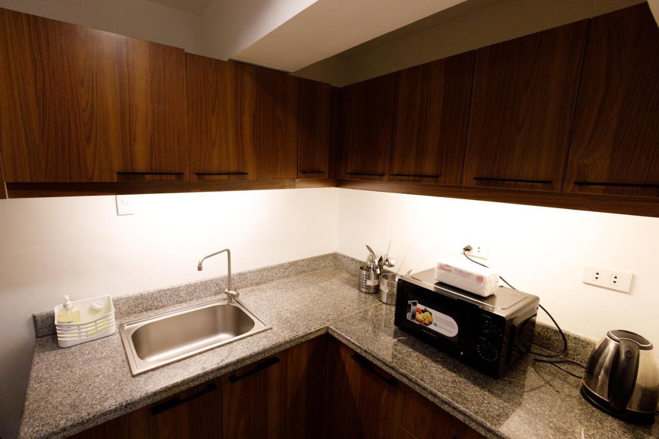 מנילה 5880 Enriquez Residences מראה חיצוני תמונה
