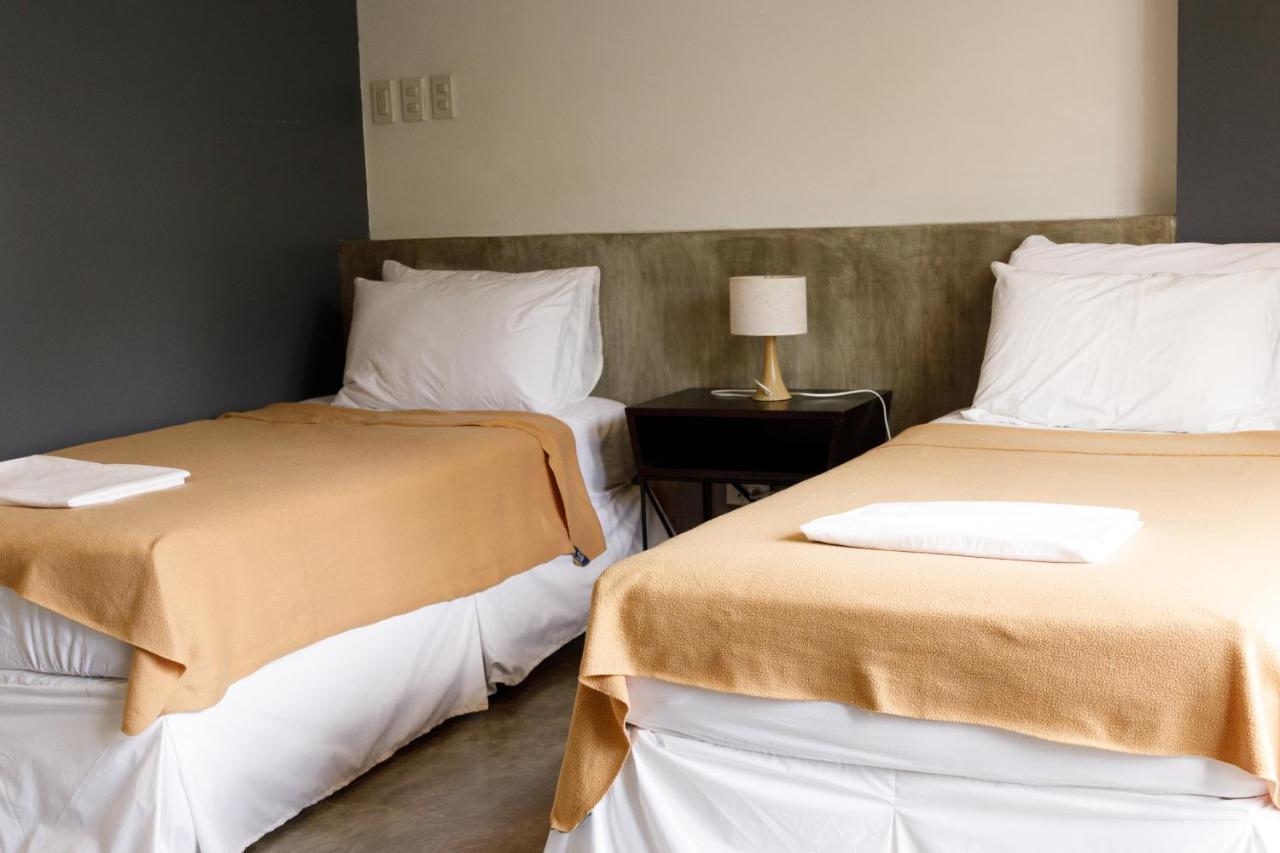 מנילה 5880 Enriquez Residences מראה חיצוני תמונה