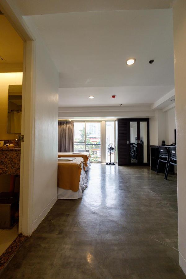 מנילה 5880 Enriquez Residences מראה חיצוני תמונה