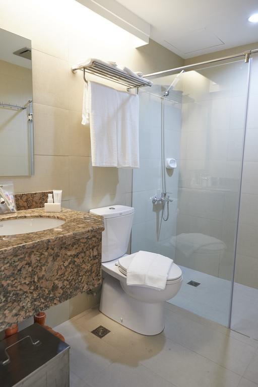 מנילה 5880 Enriquez Residences מראה חיצוני תמונה